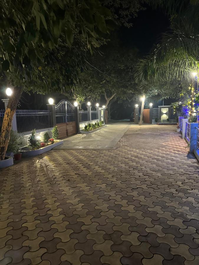 Kaashi Flora Villa Varanasi Exterior photo